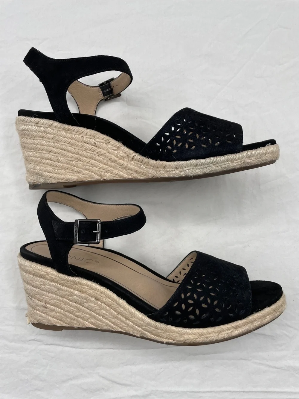 Vionic Tulum Ariel Wedge Sandals. 10M.